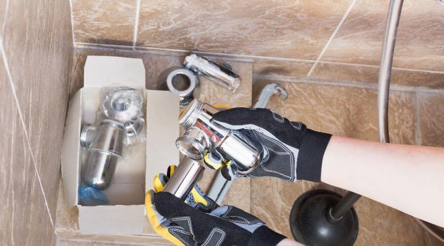 Professional gutter cleaning in Bylas, AZ